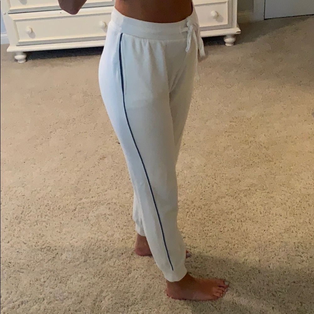 Joggers - Picture 2 of 2